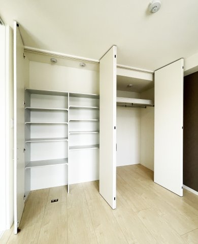 ベレオ　アトリエール住吉の収納