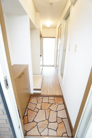 【玄関】 | アンビションEIGHT | ※同物件・同タイプの写真です