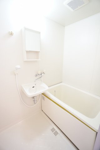 【浴室】 | アンビションEIGHT | ※同物件・同タイプの写真です