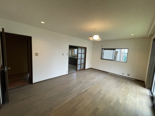 橋本市城山台4丁目・中古戸建・54724の居間・リビング