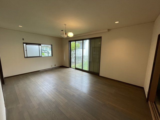 橋本市城山台4丁目・中古戸建・54724の居間・リビング