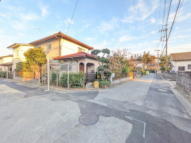 八王子市　寺田町　建築条件無し売地の前面道路含む現地写真|～北西側4.0ｍ・南西側4.9ｍ道路に面しています～