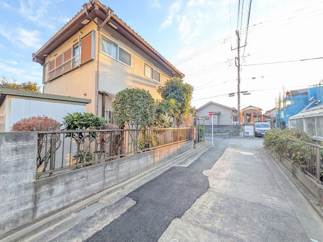 八王子市　寺田町　建築条件無し売地の前面道路含む現地写真|大きな庭で、BBQもサッカー練習も多用途に！！