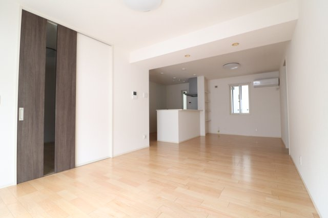 セジュール茨木駅前の居間・リビング