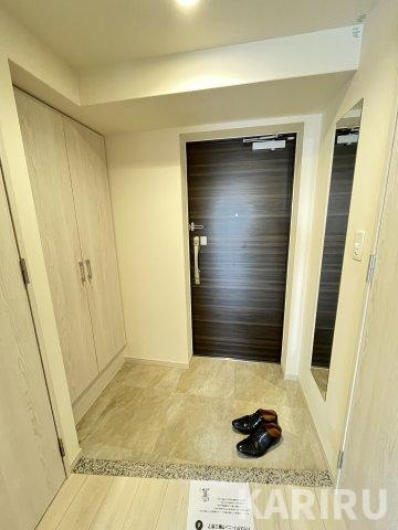 アドバンス北大阪ロワンの玄関