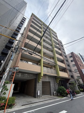 パレステュディオ新宿御苑の外観