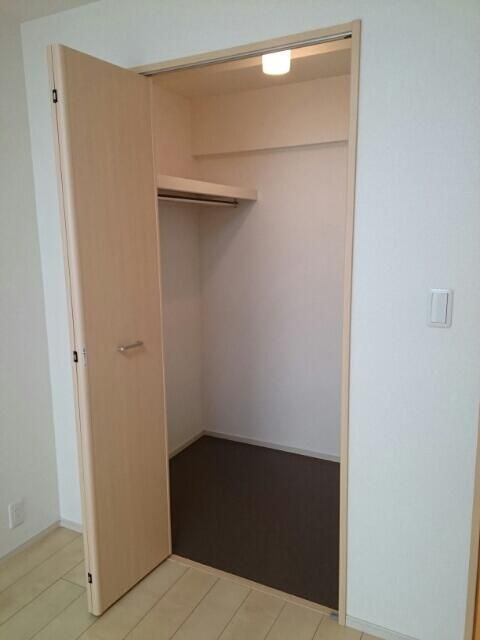 メゾン　ド　リッシュの収納