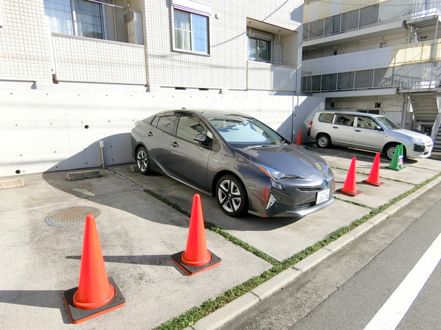 メゾン・クラージュ立川の駐車場|★敷地内駐車場★