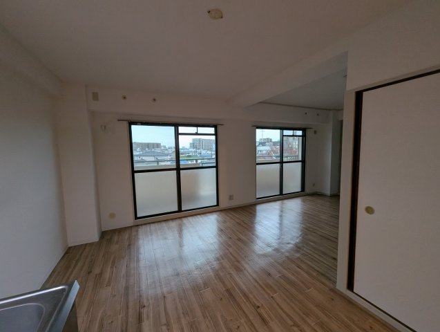 エスポワール南清水の居間・リビング