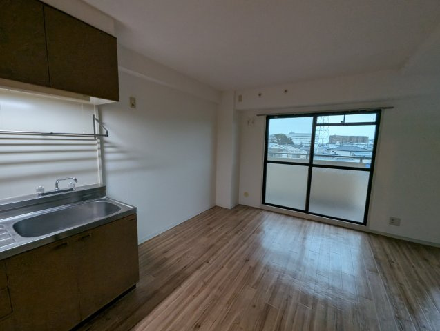 エスポワール南清水の居間・リビング