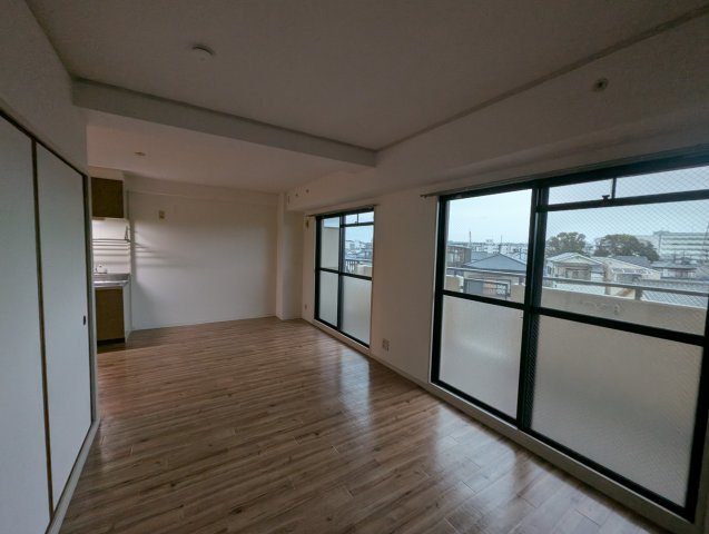 エスポワール南清水の居間・リビング