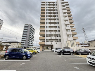 【駐車場】 | 敷地内駐車場空き有（月額8000円）