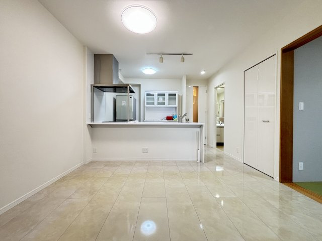 【居間・リビング】 | アルバガーデンセントラルコート伊都の杜 | 2020年築なので、設備等キレイな状態です。そのまま入居OK