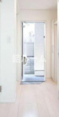 板橋区仲宿のアパートの玄関