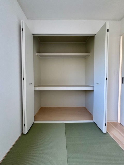 筑後市下北島第5　1号棟の収納