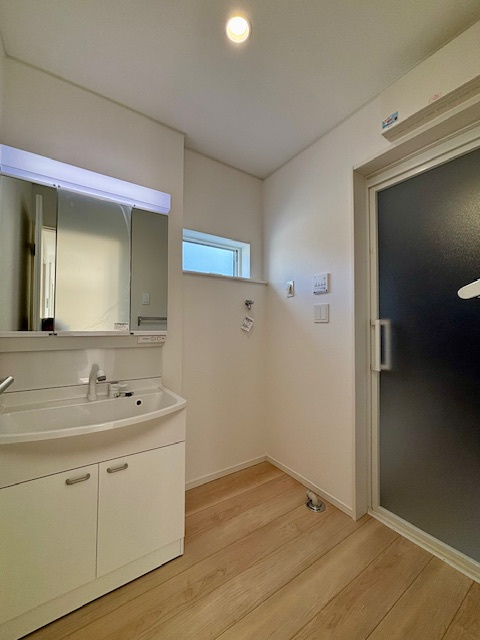 筑後市下北島第5　1号棟の洗面所