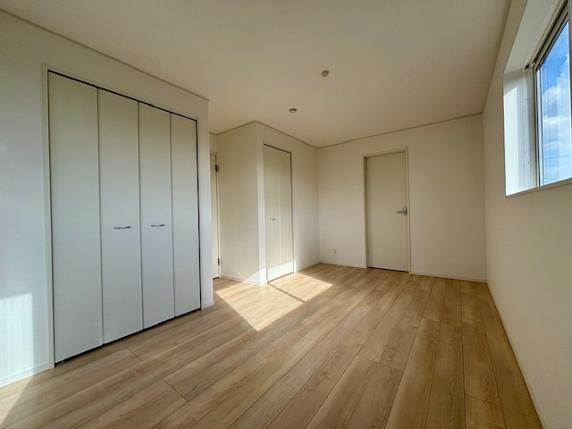 筑後市下北島第5　1号棟の洋室