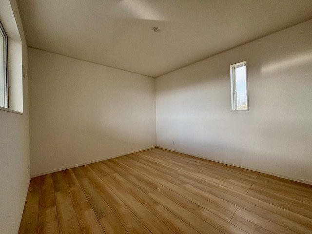 筑後市下北島第5　1号棟の洋室