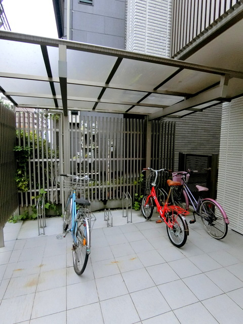 クロスロードのその他共用部分|★屋根付きの駐輪場★