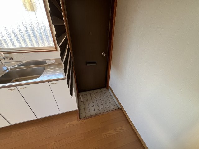 コーポ北村の玄関