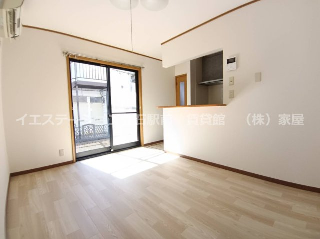 東立石3丁目貸住宅の居間・リビング