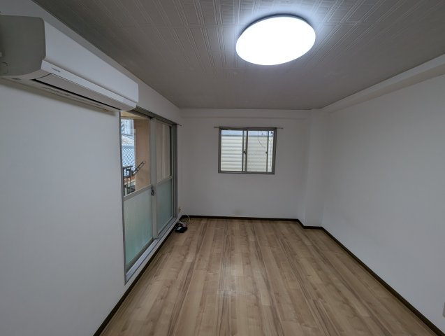 フェリスコート伊丹の居間・リビング