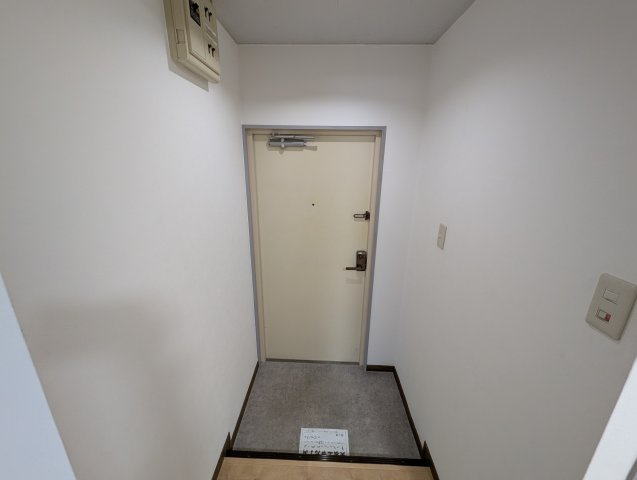 フェリスコート伊丹の玄関