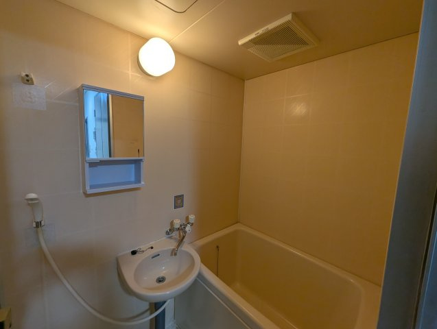 フェリスコート伊丹の浴室