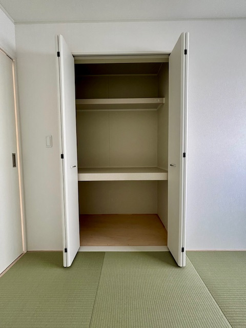 筑後市下北島第5　2号棟の収納