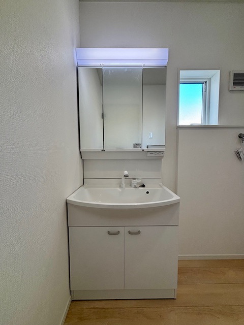 筑後市下北島第5　2号棟の独立洗面台