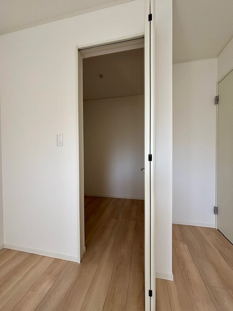 筑後市下北島第5　2号棟の収納