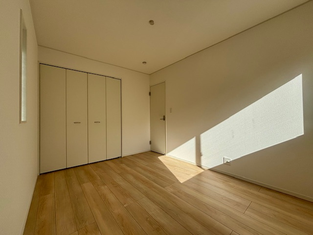 筑後市下北島第5　2号棟の洋室