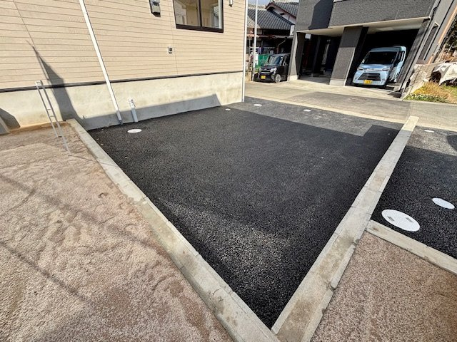 筑後市下北島第5　2号棟の駐車場|駐車スペースはゆとりの広さ