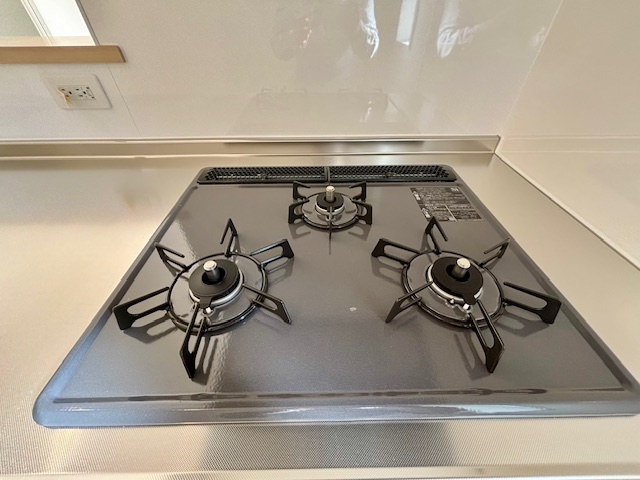 筑後市下北島第5　2号棟のキッチン|料理好きにはたまらないガスコンロ♪お手入れ楽々仕様です！