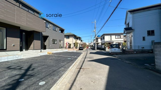 狭山市広瀬台第12全4棟　新築戸建　クレイドルガーデンの前面道路含む現地写真|令和8年２月19日撮影。
