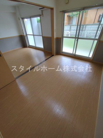 GREEN　FILの居間・リビング|別部屋写真です。