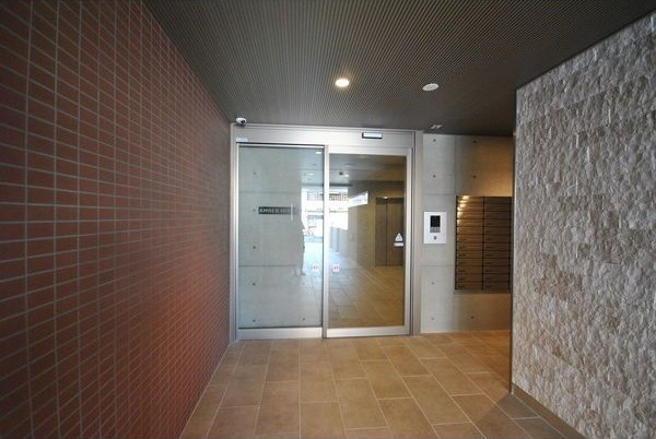 AMBER　HOUSE　Horita　(アムバーハウス　ホリタ)のエントランス