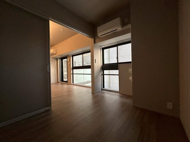 S-RESIDENCE福島diverseの洋室