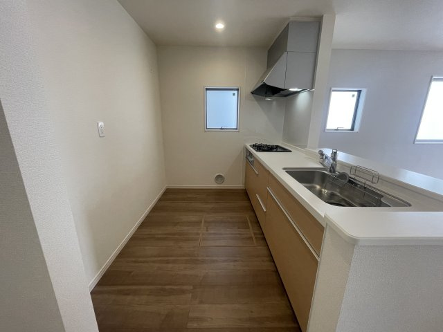 リーブルガーデン豊見城市伊良波第２　＼☆ご成約時キャッシュバック☆／のキッチン|※サンプル写真となります。