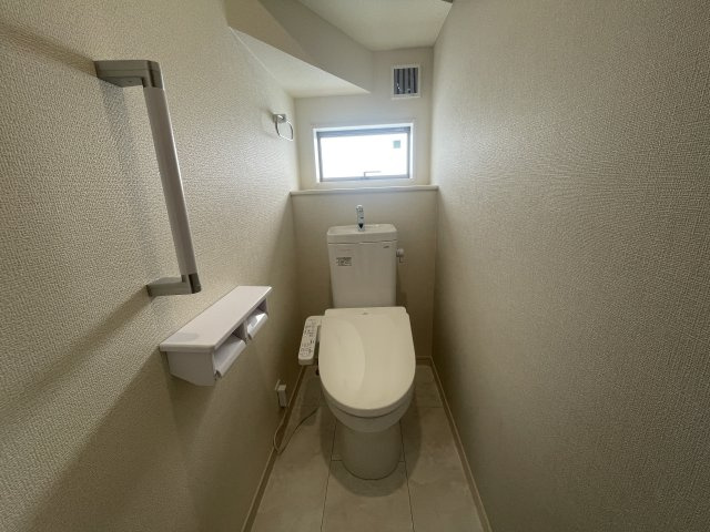 リーブルガーデン豊見城市伊良波第２　＼☆ご成約時キャッシュバック☆／のトイレ|※サンプル写真となります。