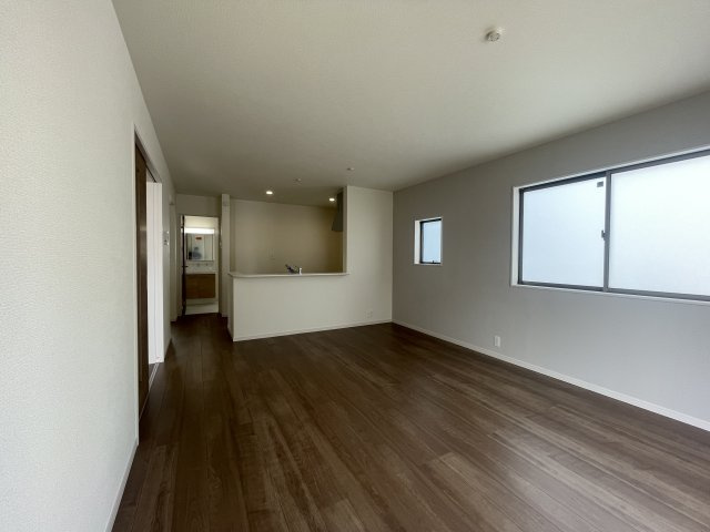 リーブルガーデン豊見城市伊良波第２　＼☆ご成約時キャッシュバック☆／の居間・リビング|※サンプル写真となります。