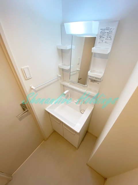リブリ・リッツの洗面所|収納付き洗面台☆