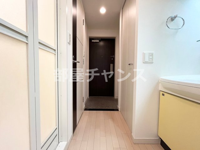 プレサンス大須観音駅前サクシードの玄関