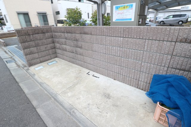 オ・ソレイユABIKOの周辺