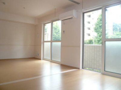 【居間・リビング】 | オ・ソレイユABIKO | 居室