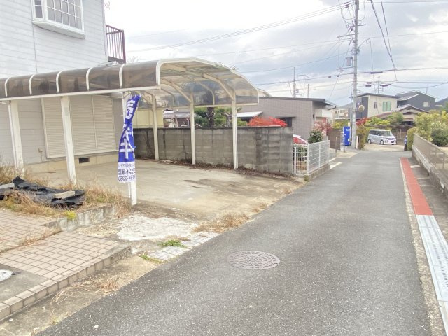 大住大坪　中古戸建の前面道路含む現地写真|前面道路含む現地写真です
