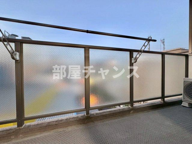 CITY SPIRE 名駅前のバルコニー
