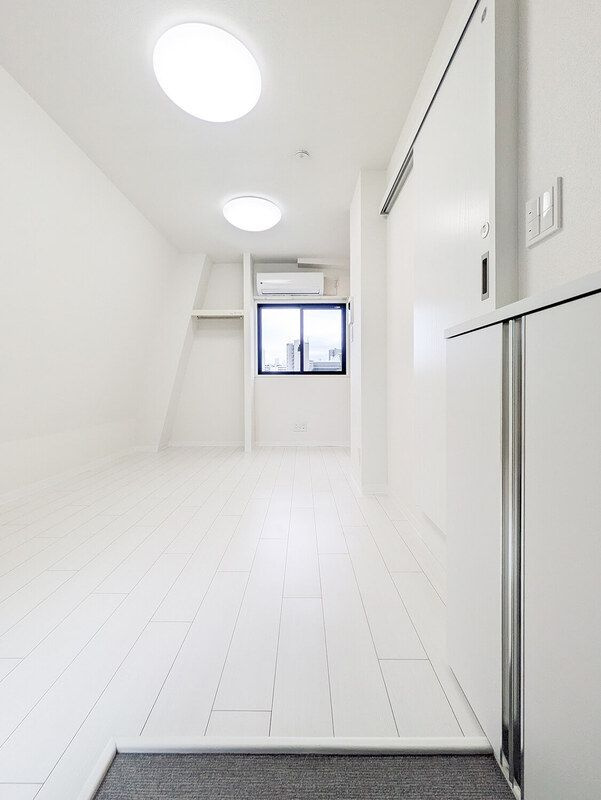 リバース笹塚の洋室