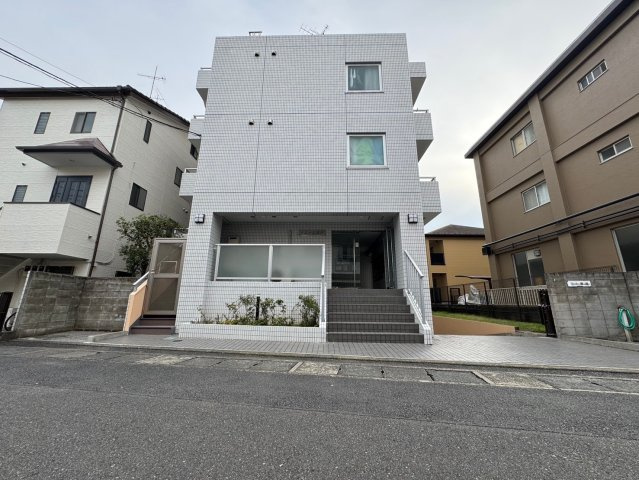 川崎市多摩区登戸の賃貸マンションの外観
