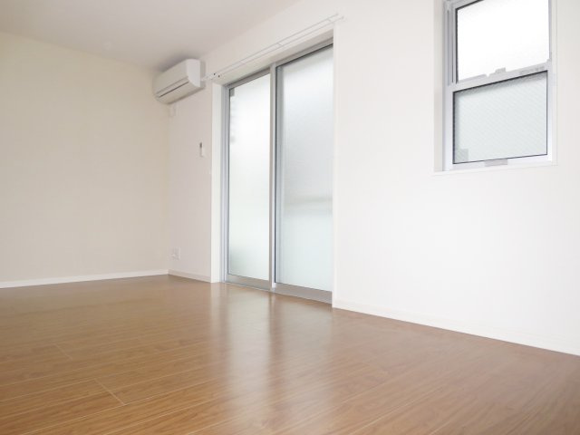 リブリ・モンテーニュの寝室|別号室の参考写真です。